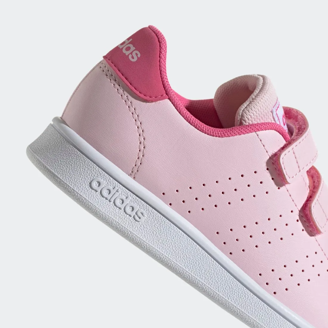 Advantage Court Lifestyle Hook-and-Loop Shoes