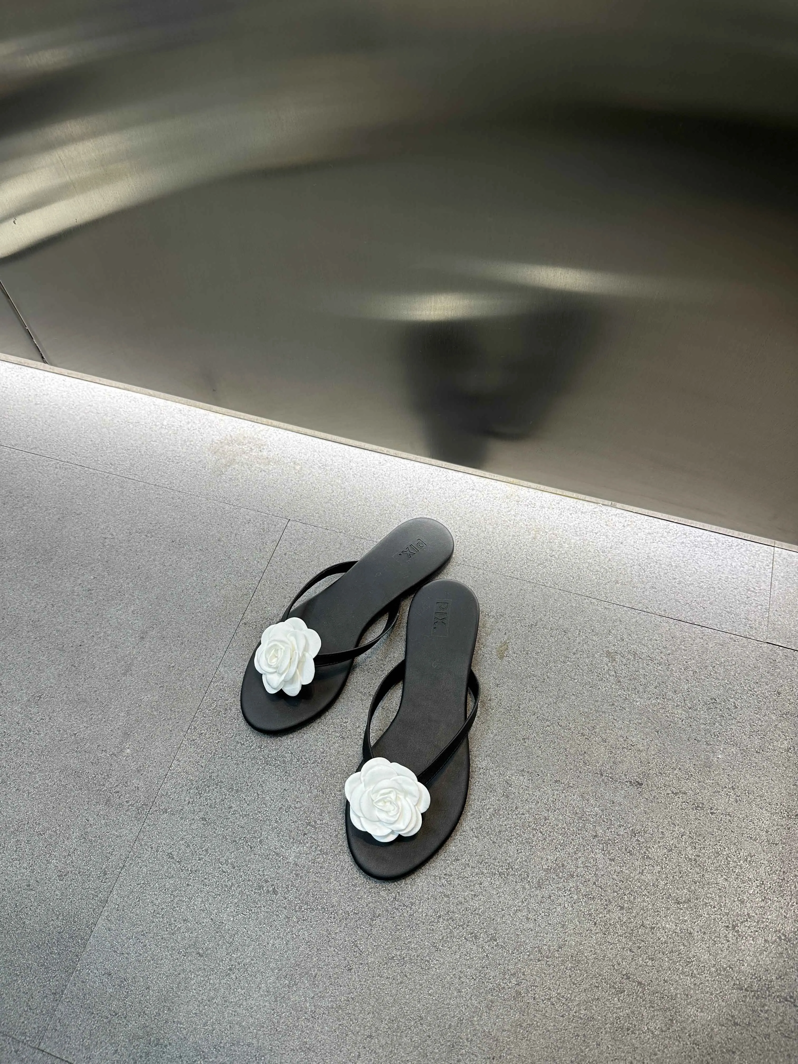 Black White Camellia Sandals