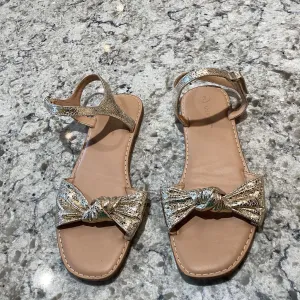 Cat & Jack DWW Sandals 3Y Gold/Brown