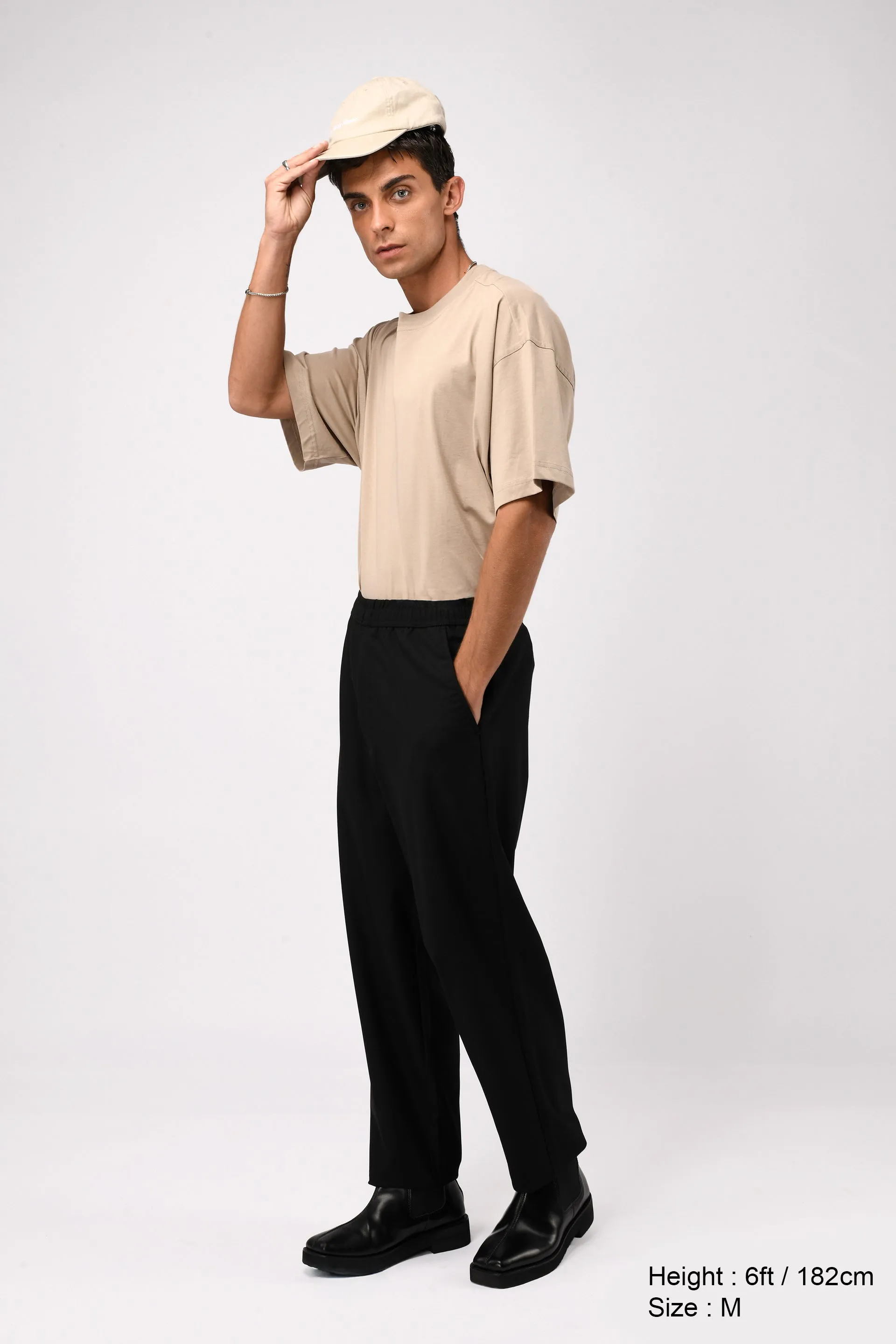 EASY IRON FLEXIWAIST RELAXED TROUSERS IN BLACK