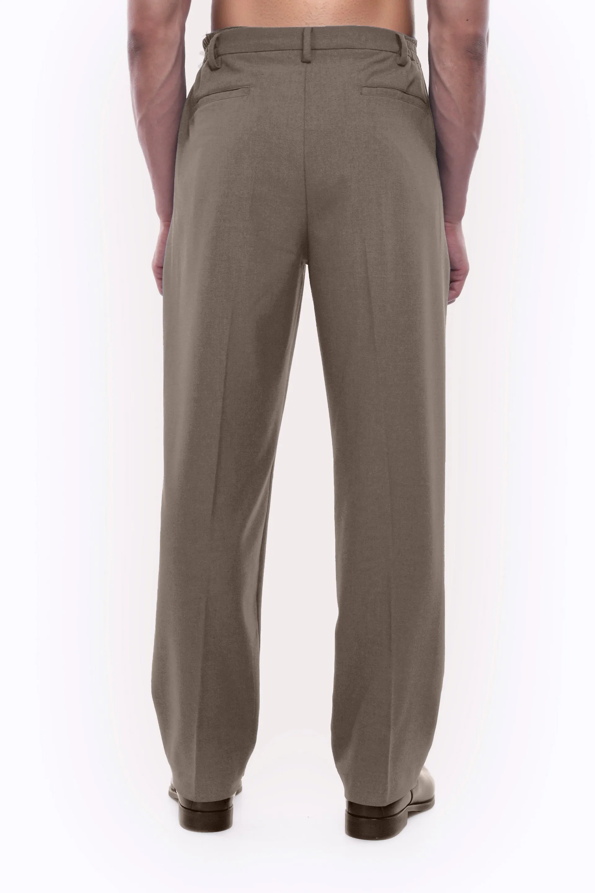 EASY IRON RELAXED TROUSERS IN BEIGE