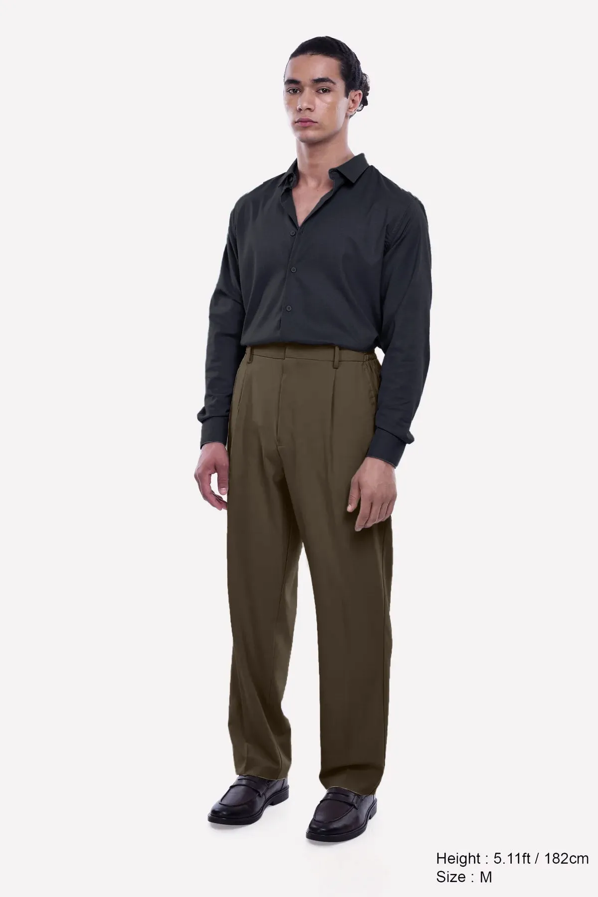 EASY IRON RELAXED TROUSERS IN BROWN
