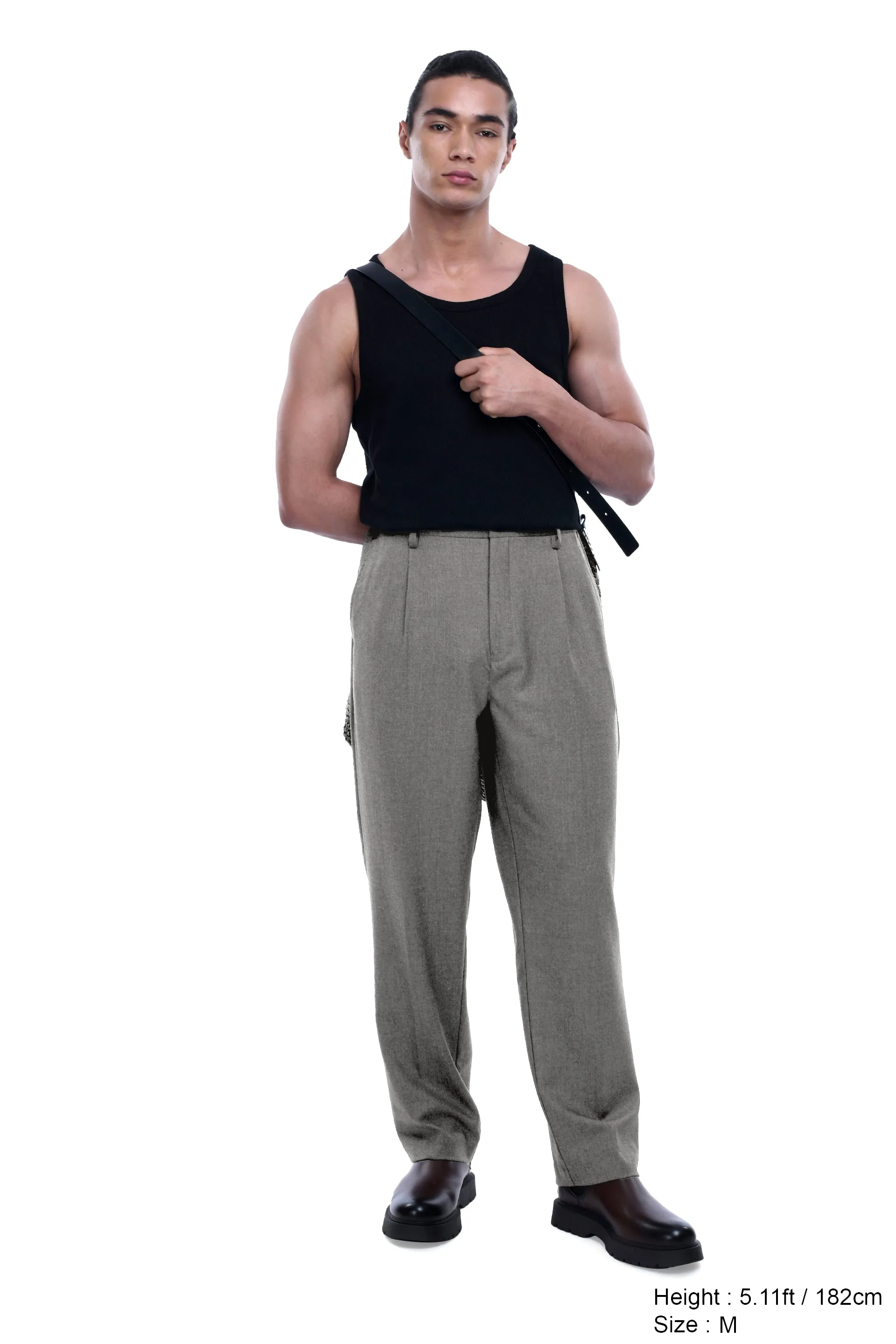 EASY IRON RELAXED TROUSERS IN GREY