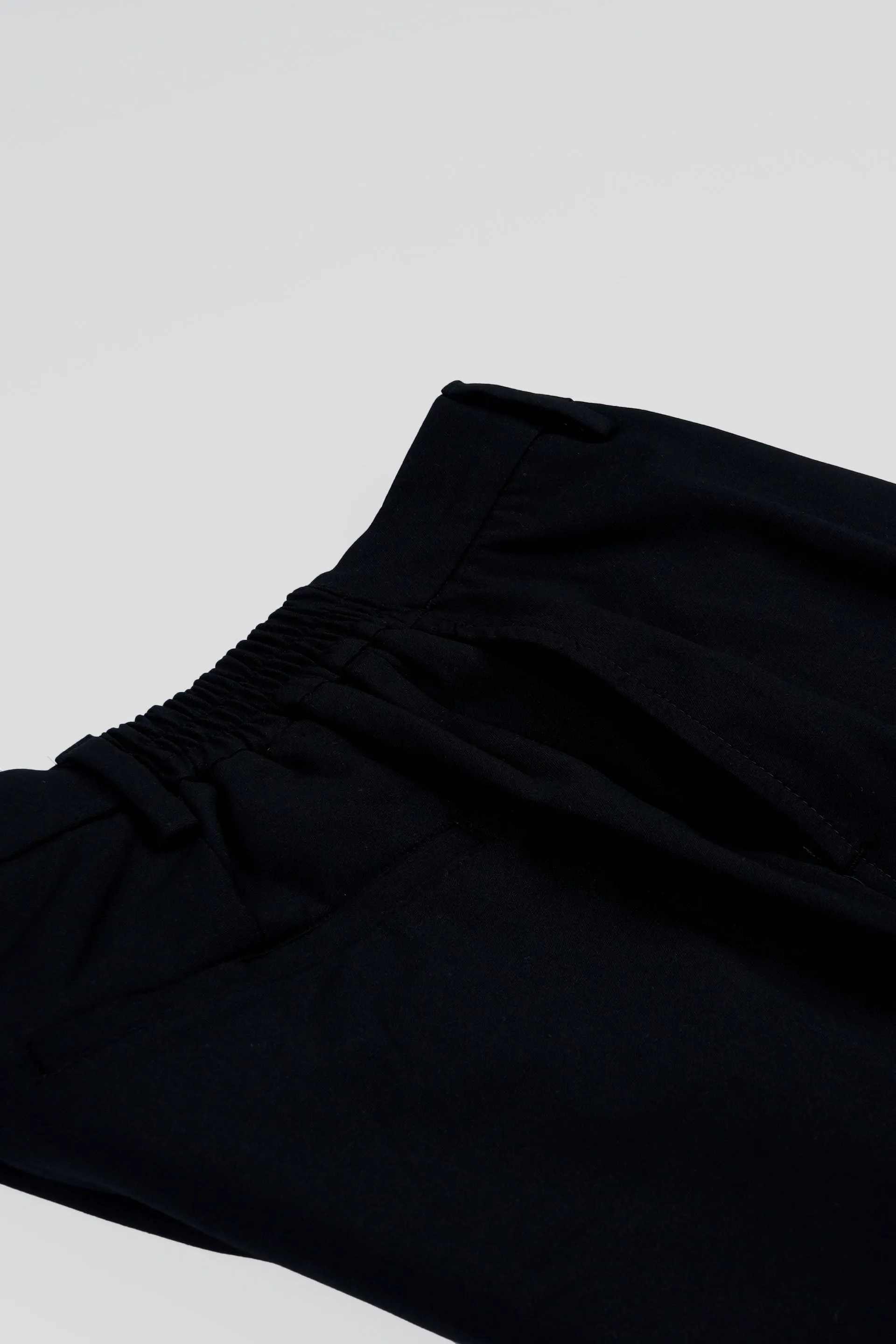 EASY IRON TAILORED TROUSERS IN BLACK