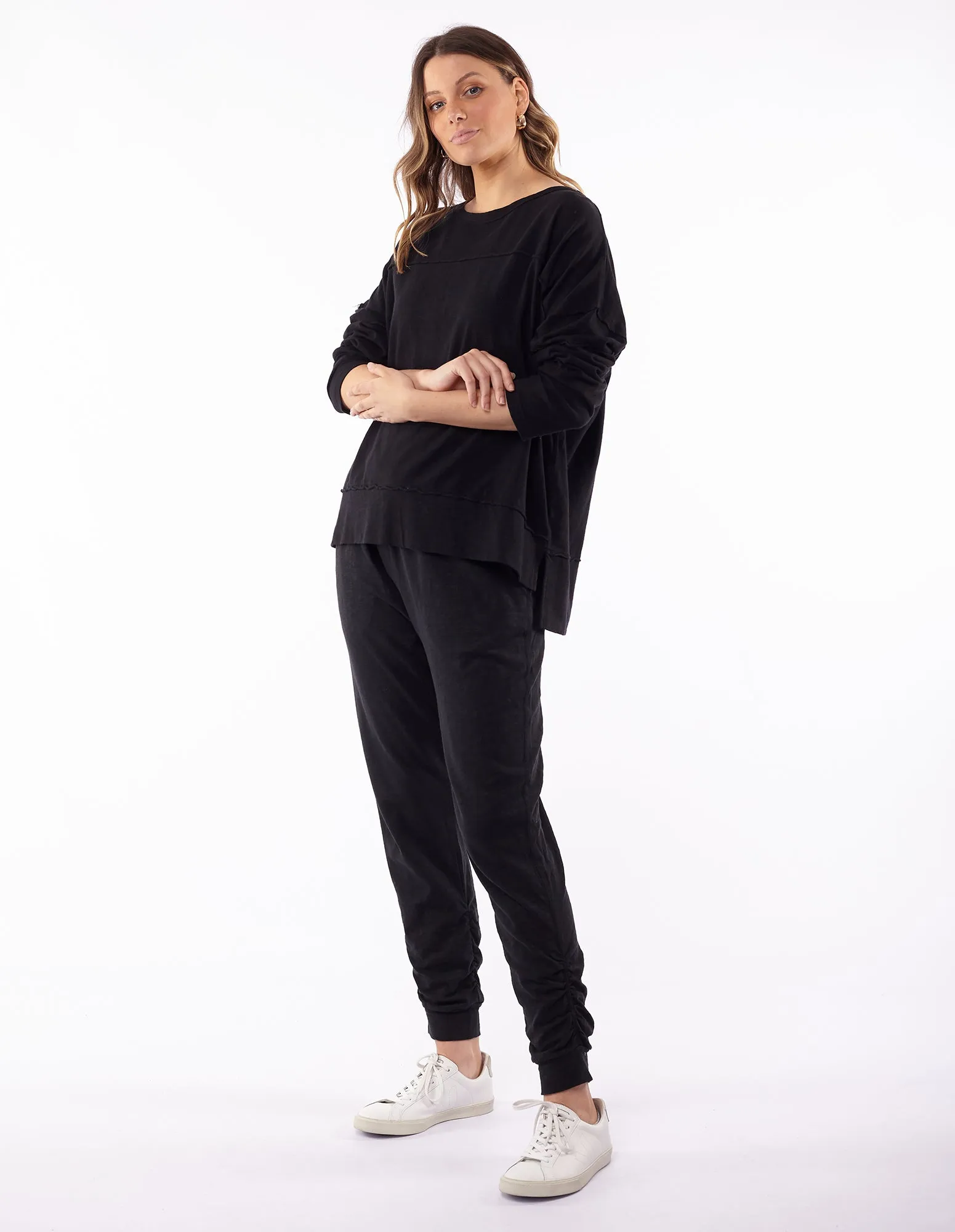 Foxwood Jayne Throw On Top - Black