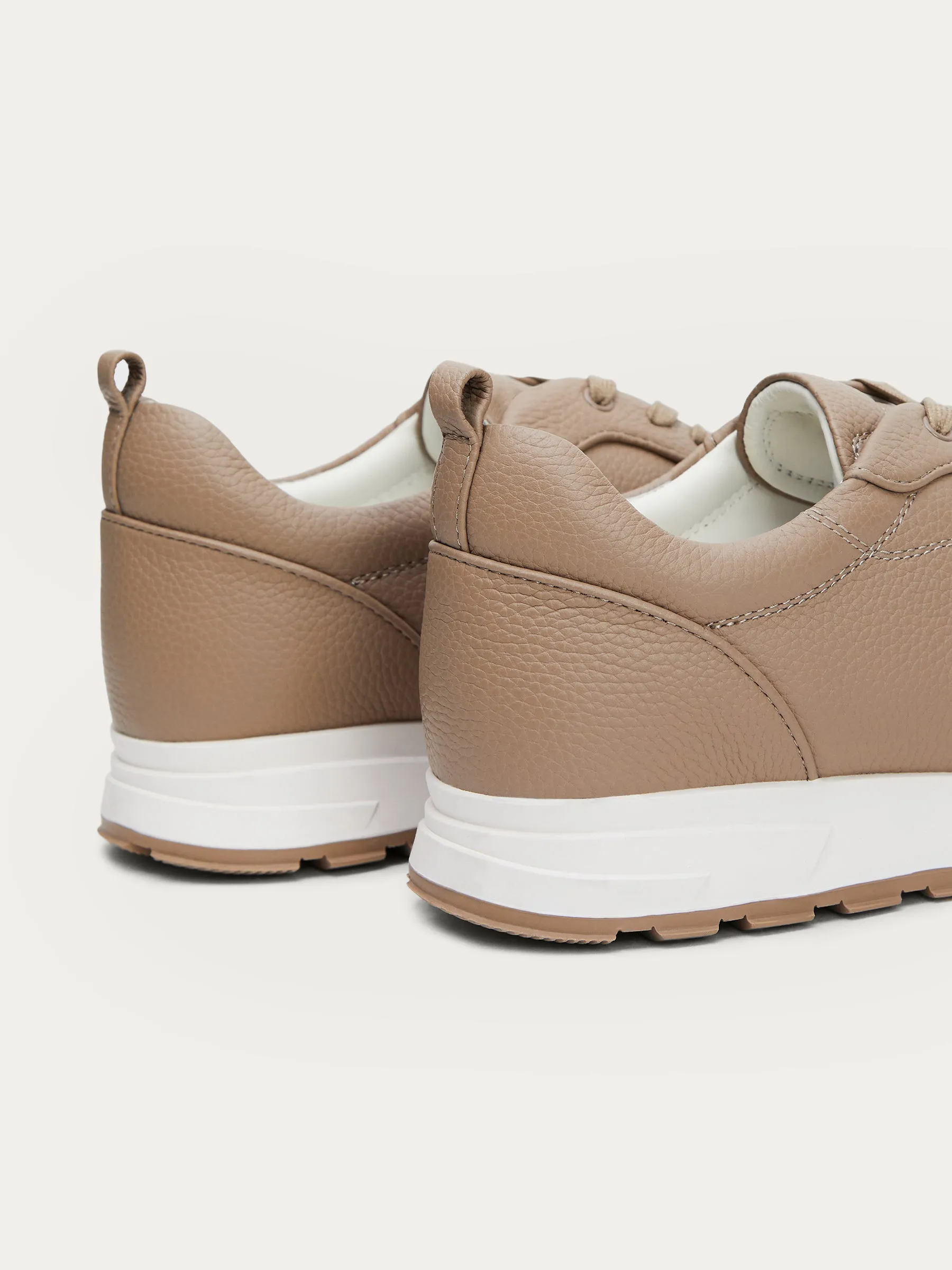 Leather sneakers