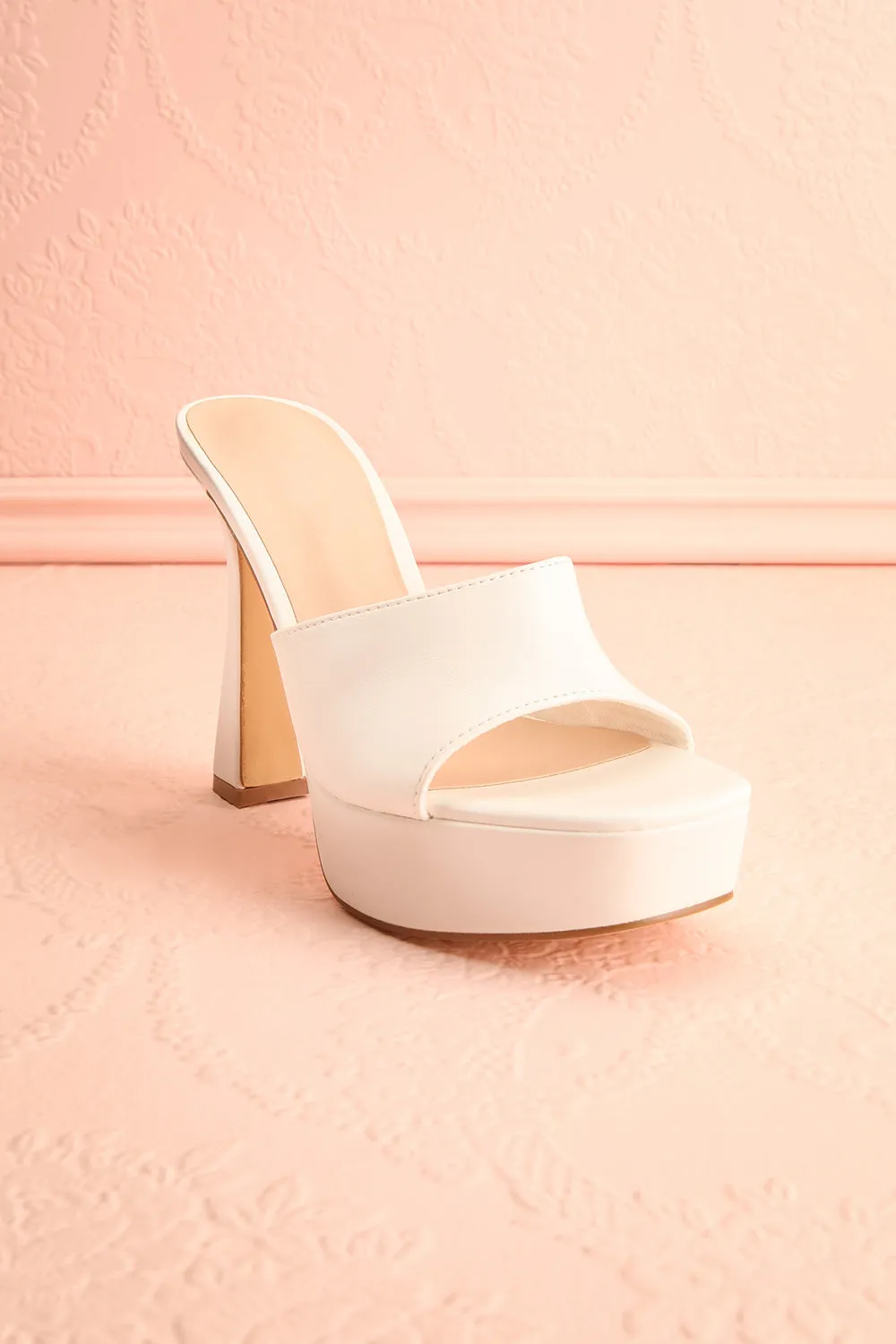 Nerthus White | High Heel Sandals