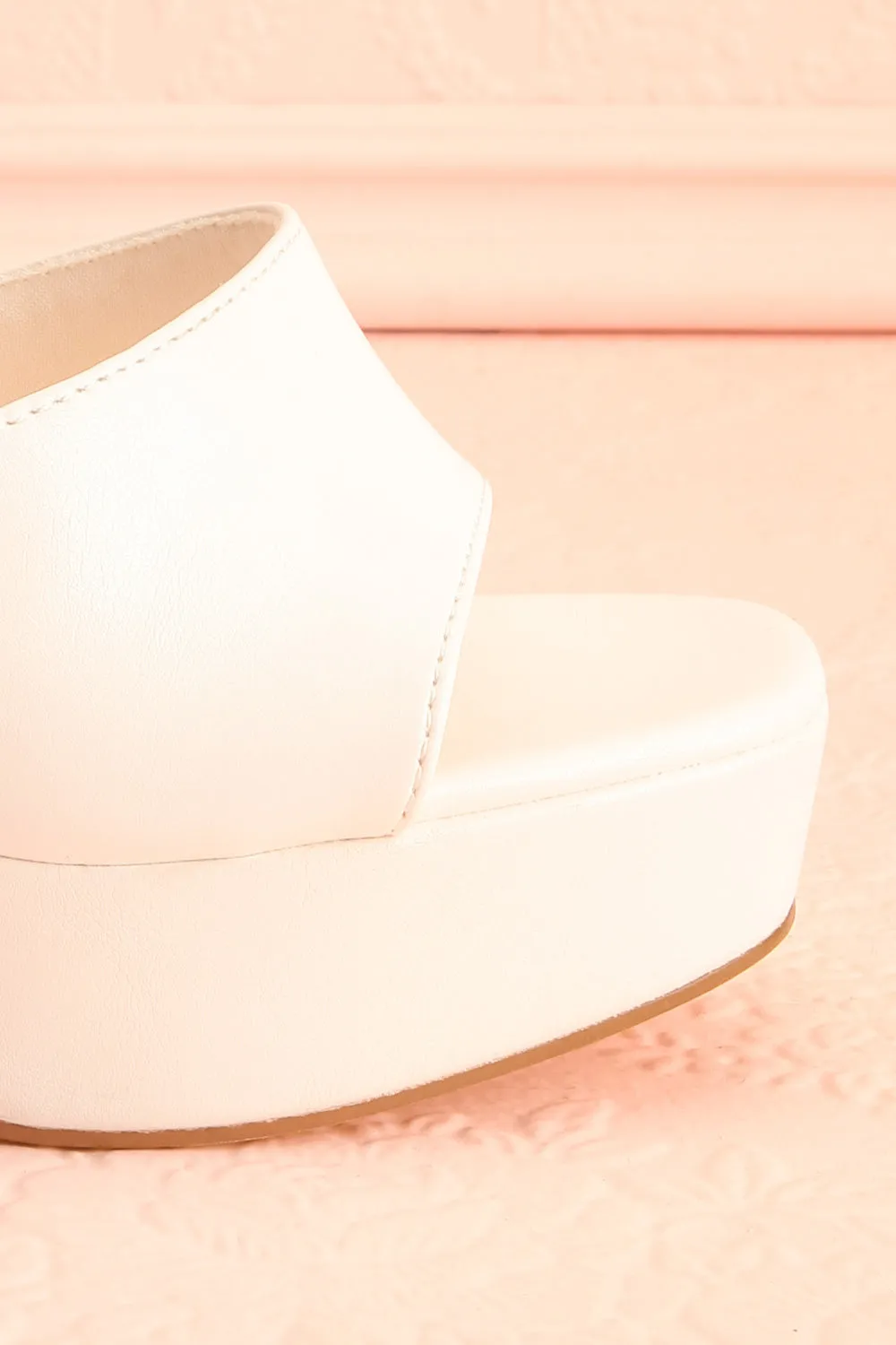 Nerthus White | High Heel Sandals