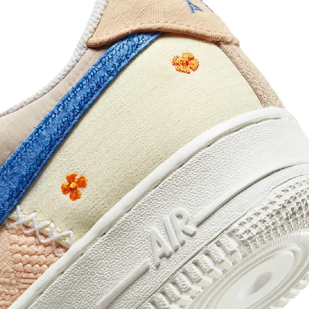 Nike Air Force 1 07 Premium sneakers, light beige/beige