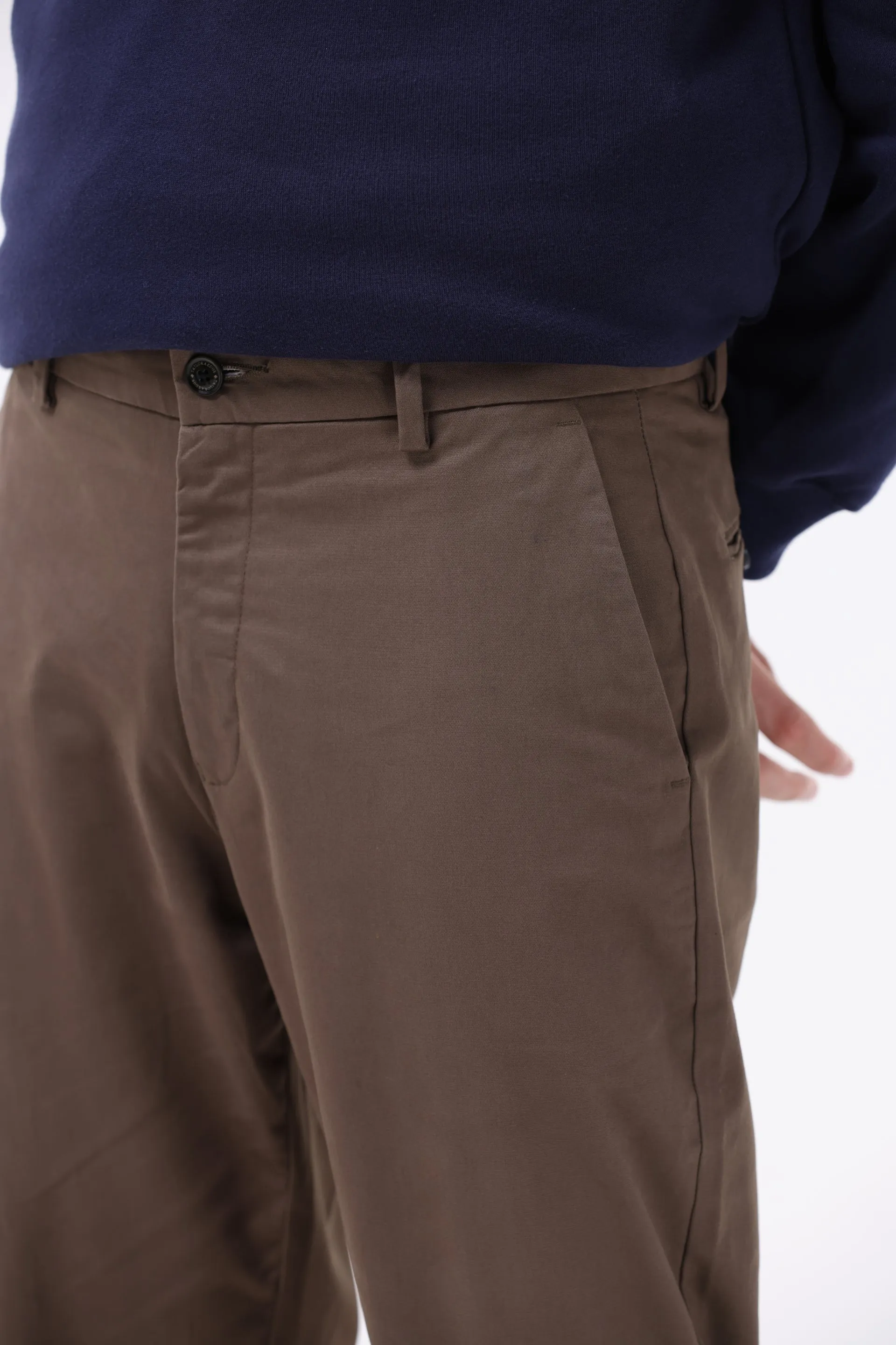 SIGNATURE CHINOS IN COFFEE