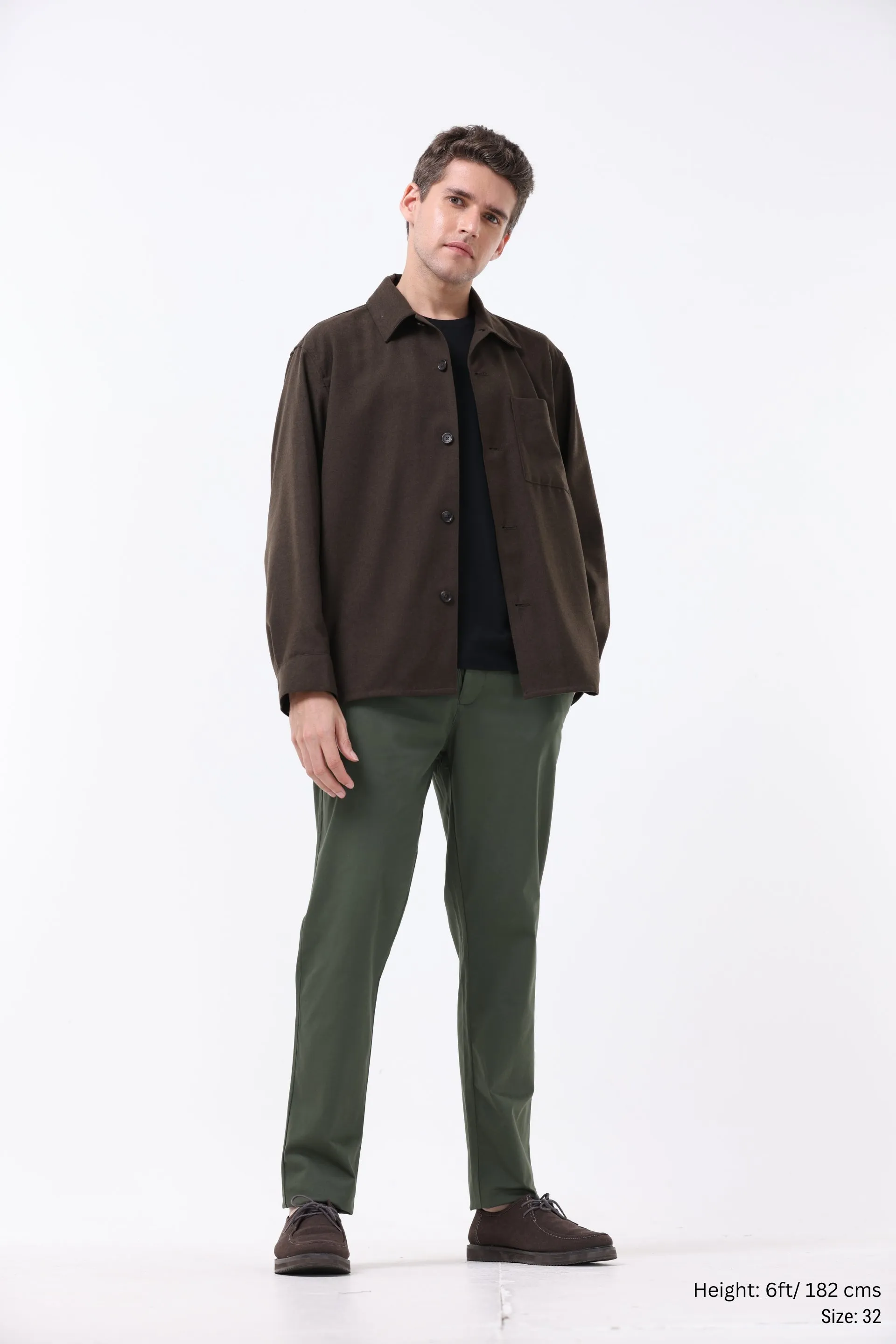 SIGNATURE CHINOS IN PINE OLIVE