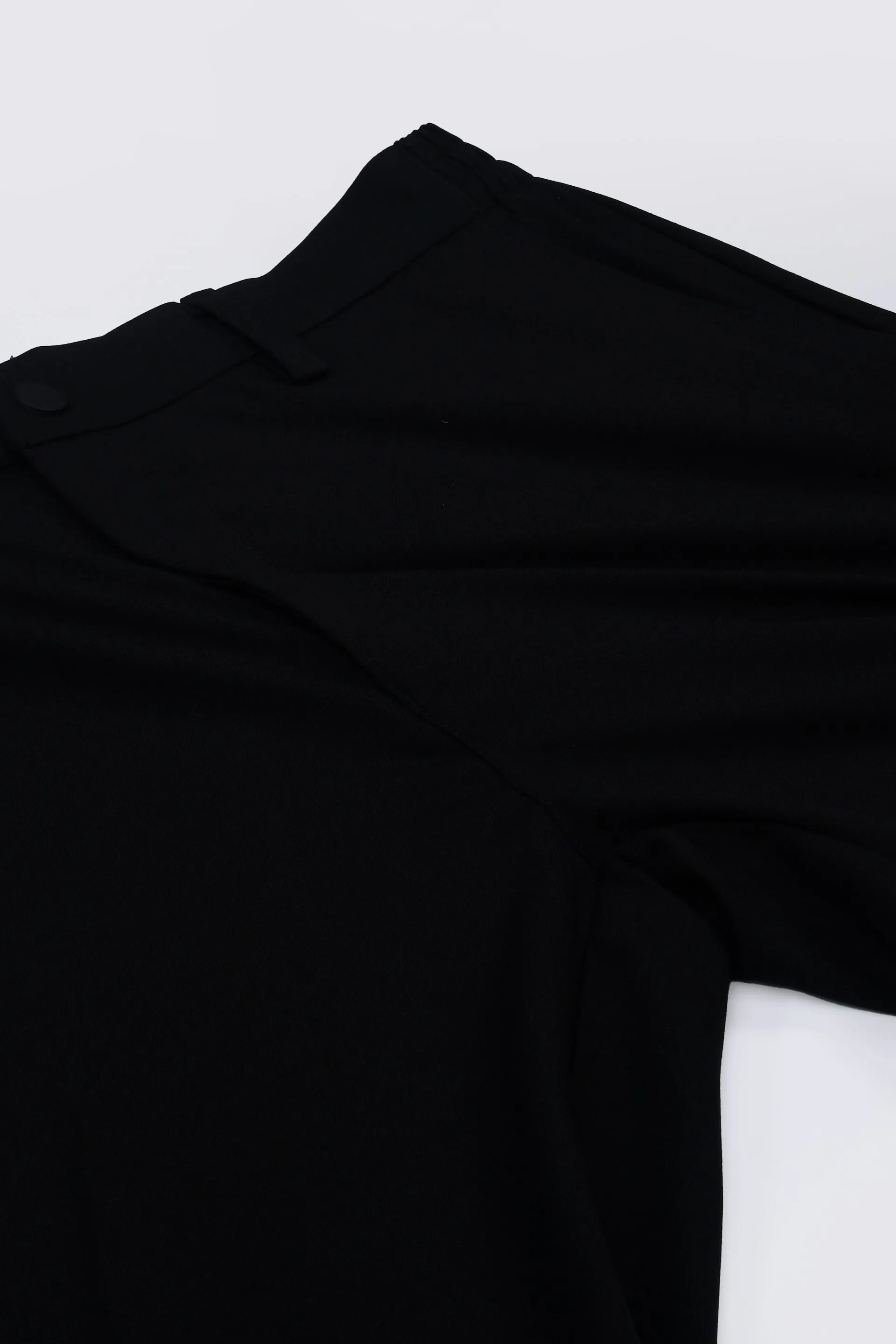 SOFT IRON RELAXED TROUSERS IN BLACK