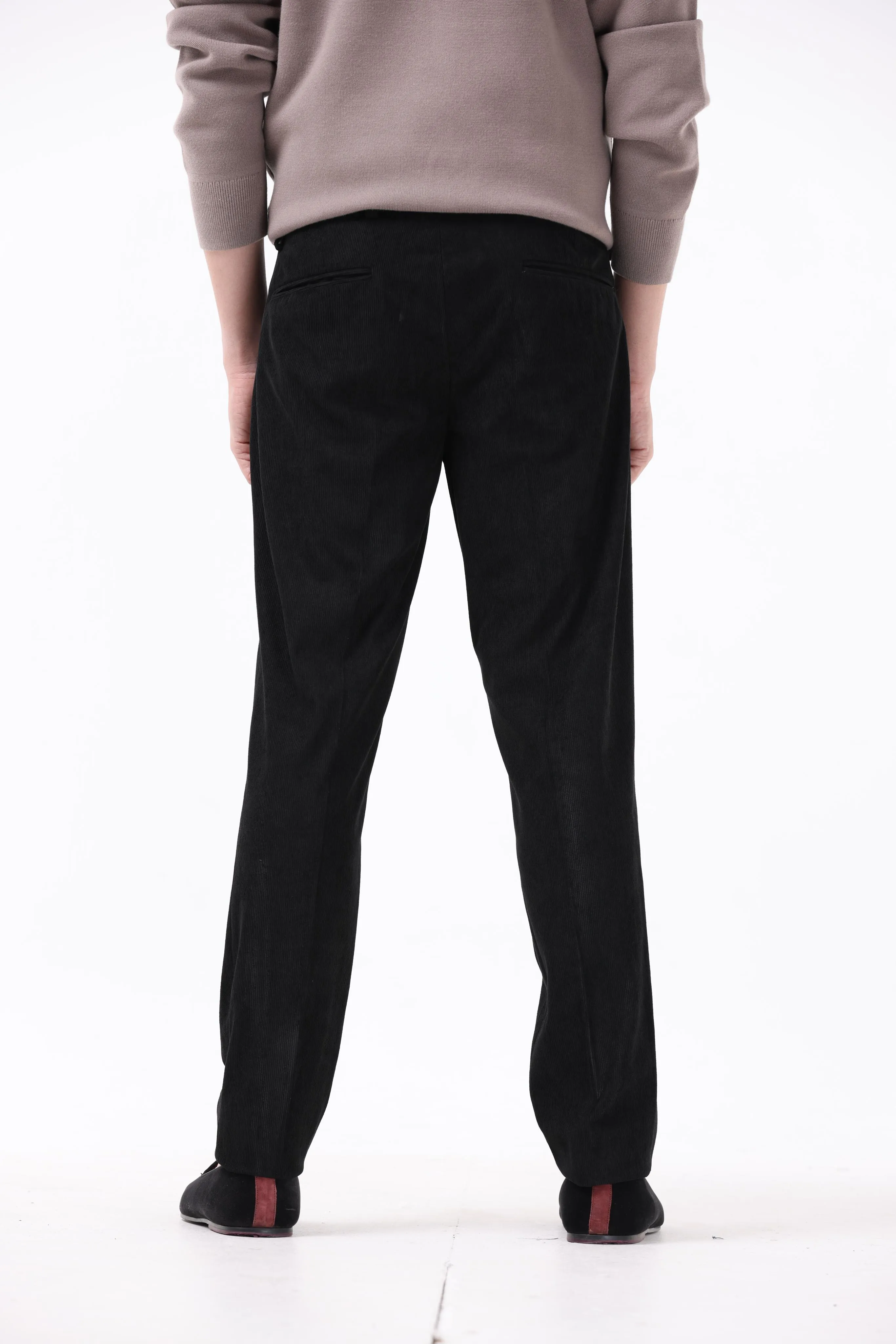STATEMENT CORDUROY TROUSERS IN BLACK