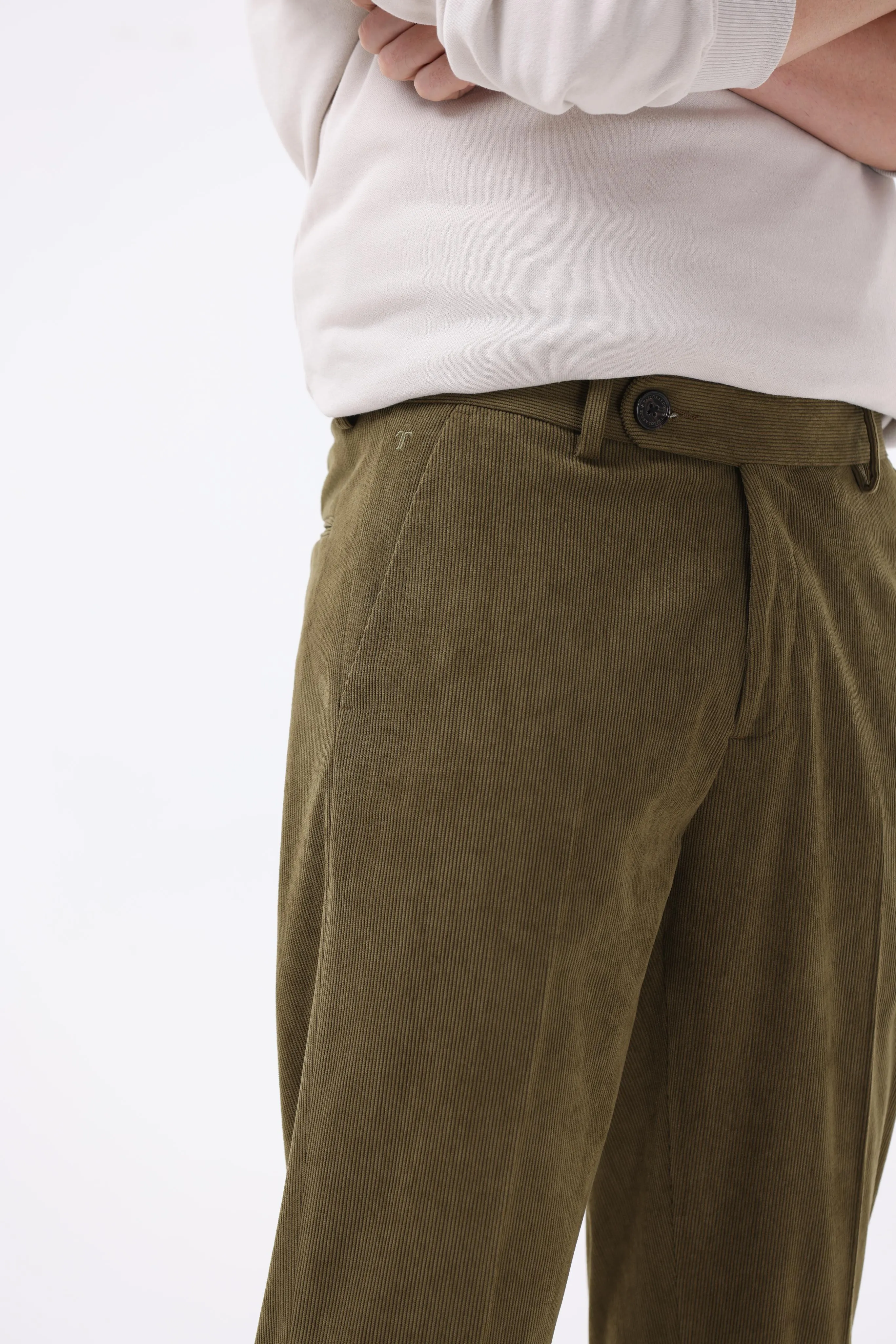 STATEMENT CORDUROY TROUSERS IN OAK