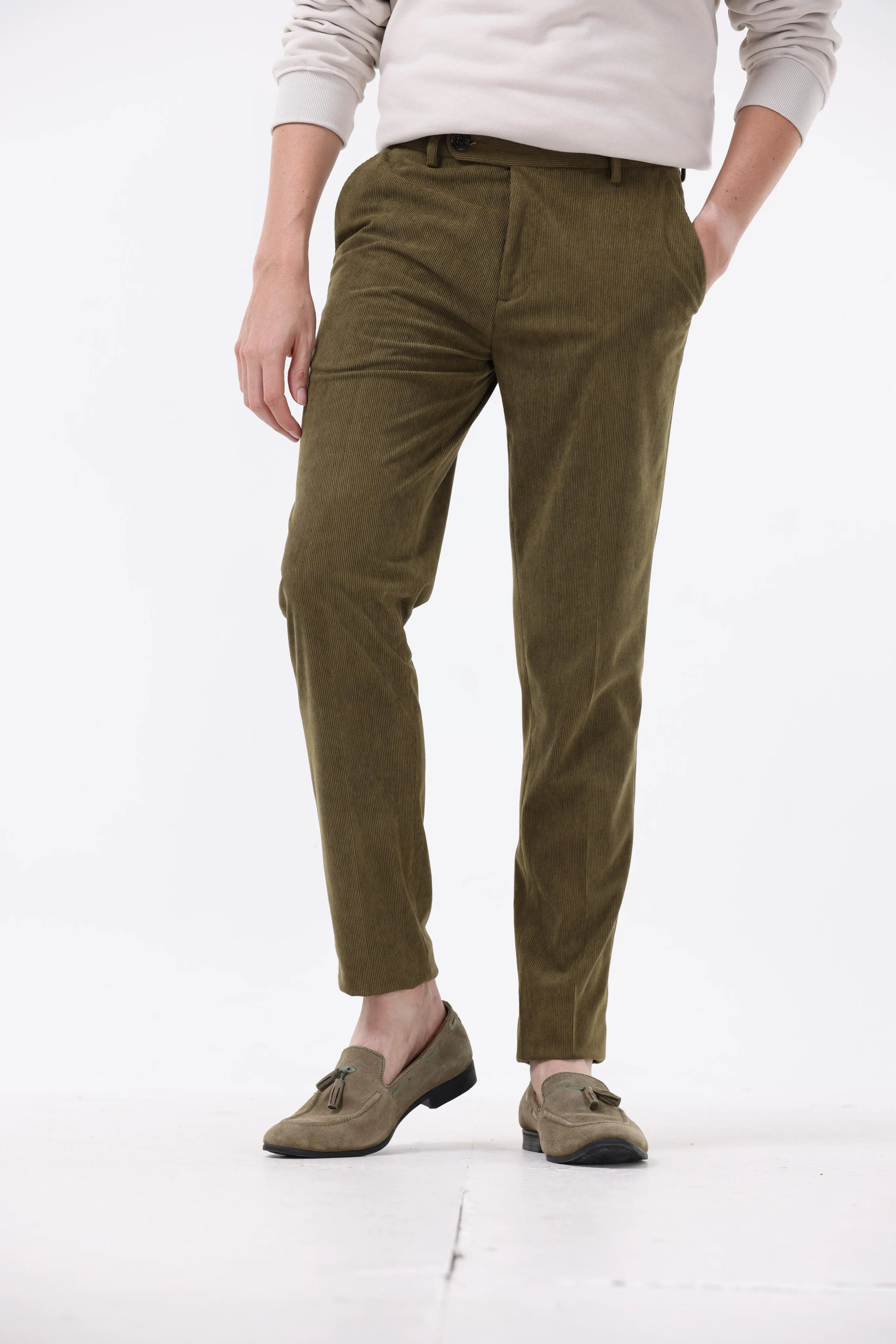 STATEMENT CORDUROY TROUSERS IN OAK