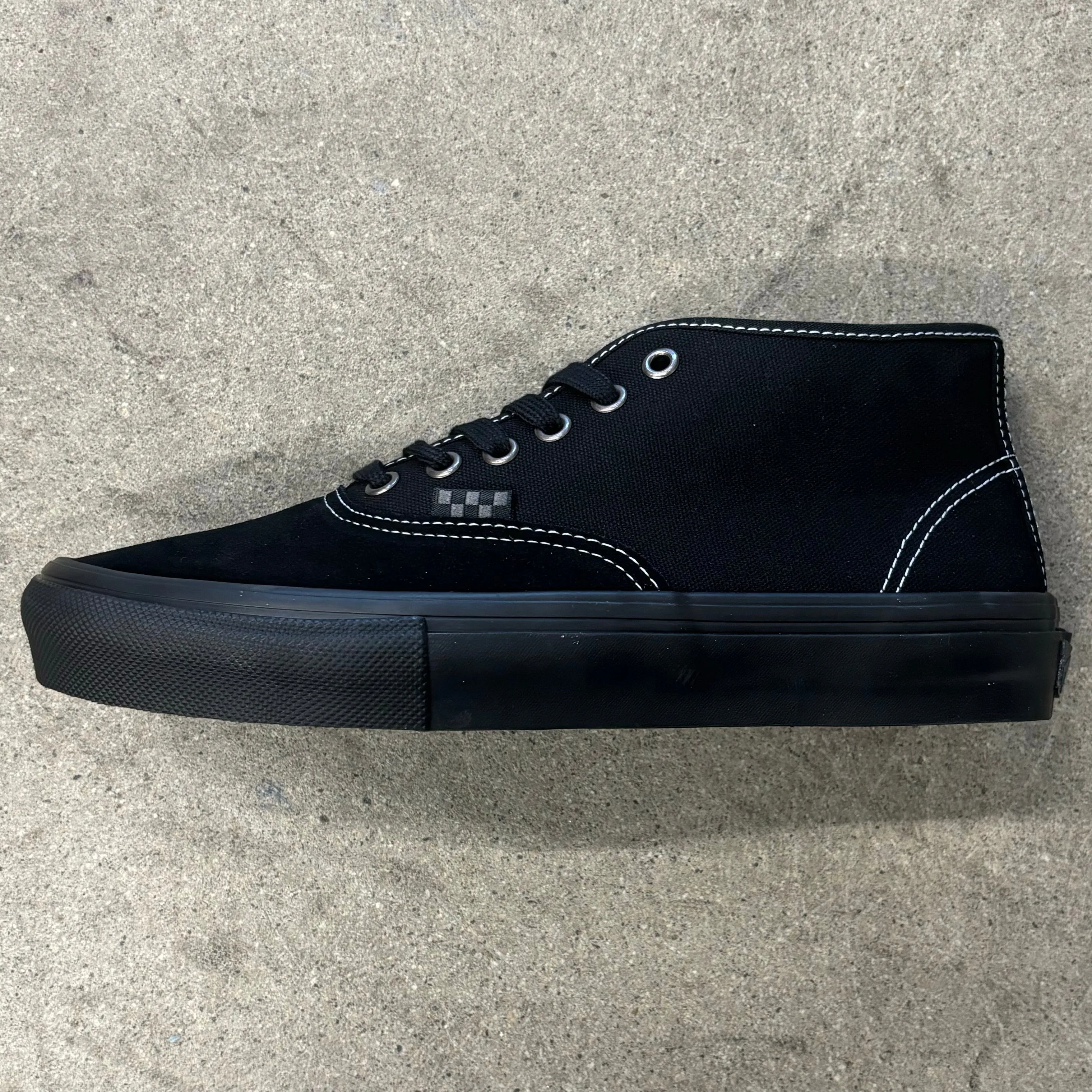 Vans Skate Authentic Mid: Blackout